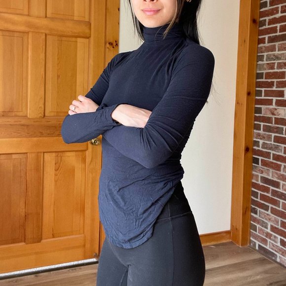 Kit Ace Tissue Cotton Navy Turtleneck 